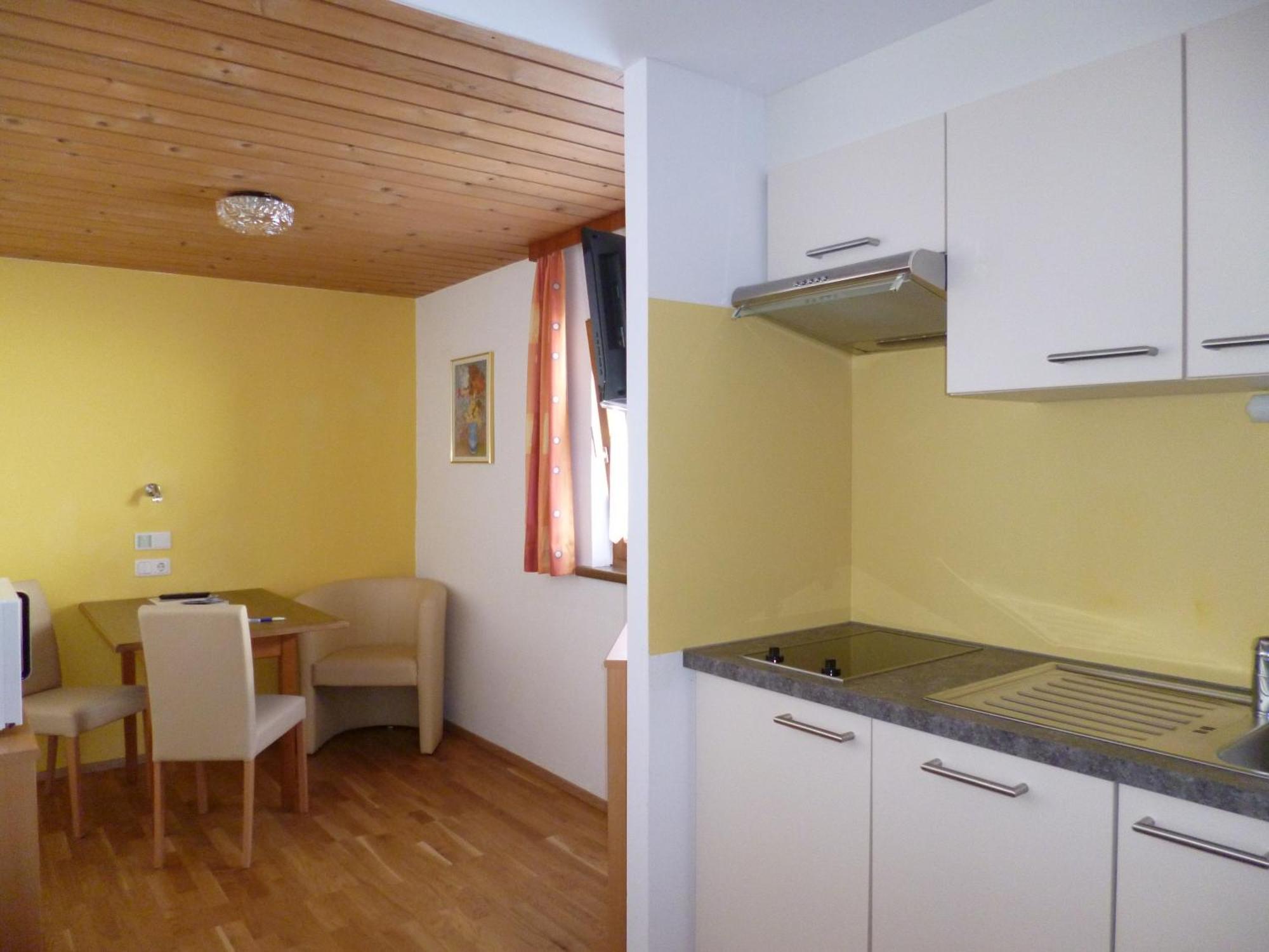 Haus Christian Apartment Klosterle am Arlberg Ngoại thất bức ảnh